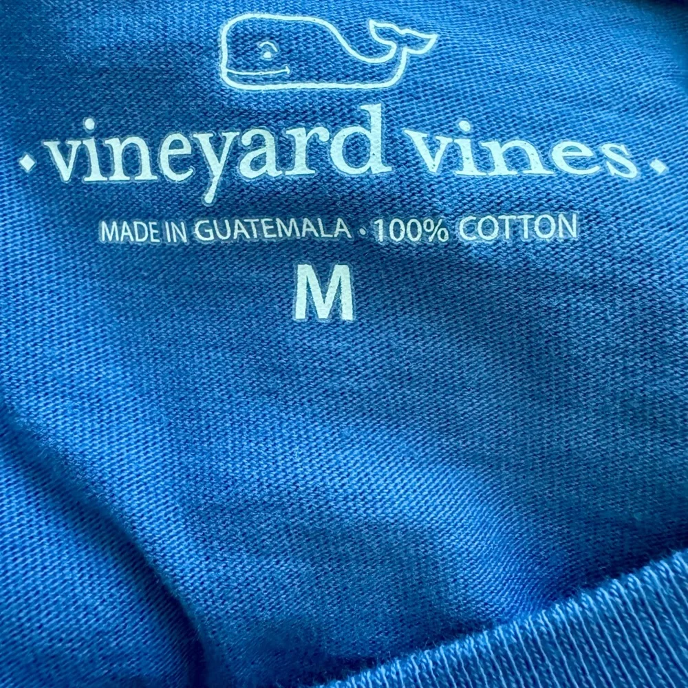 Vineyard Vines Men's Blue T-Shirt Size M - Picture 2 of 3